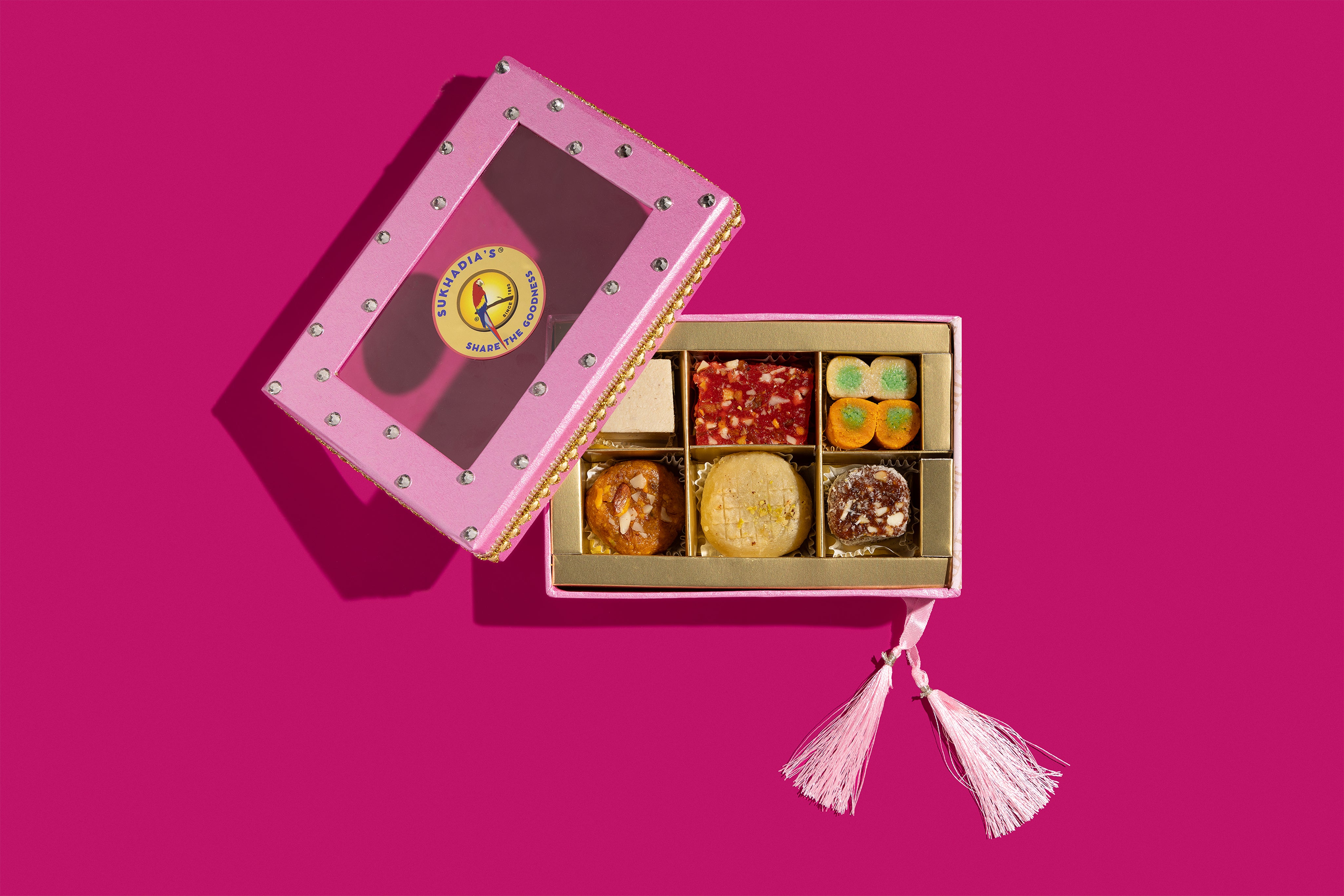 Pink-Kundan-6pc-Sweets-content.jpg